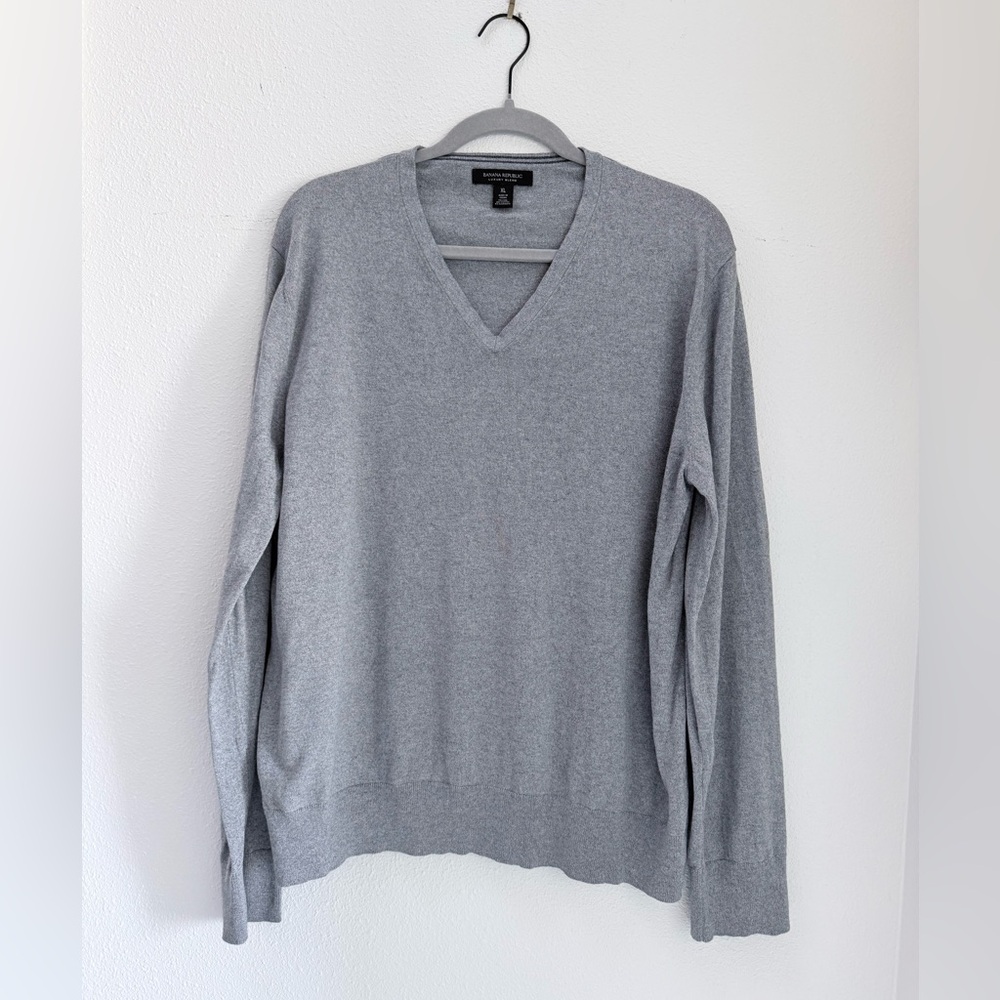 Banana Republic Silk Cotton Cashmere V-Neck Sweater | Gray | XL